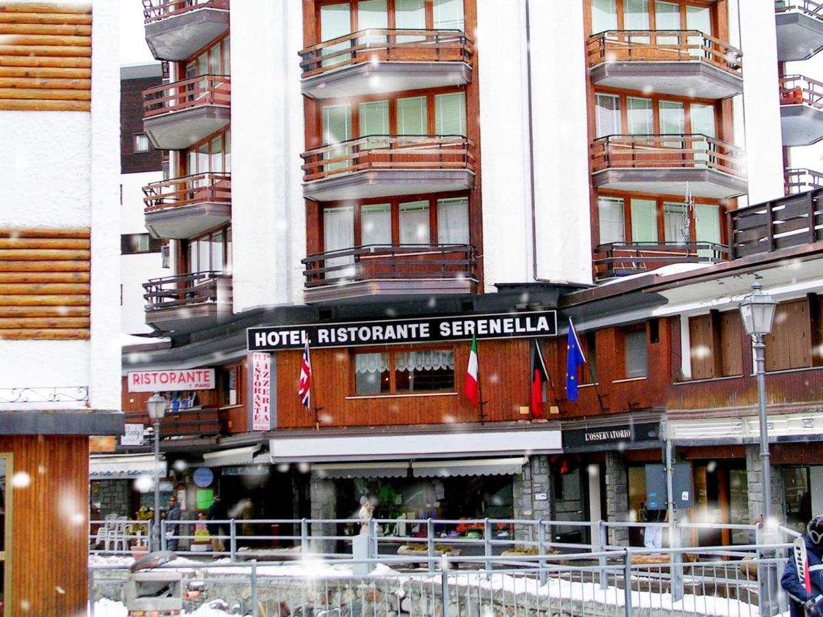 Hotel & Ristorante Serenella 布勒伊-切尔维尼亚 外观 照片
