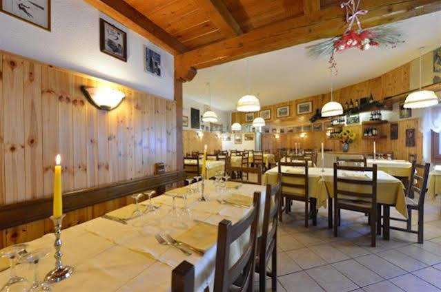 Hotel & Ristorante Serenella 布勒伊-切尔维尼亚 外观 照片